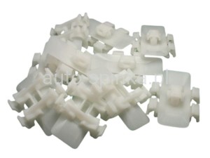 ASC0901 Spinka listwy bocznej Mercedes W 202 203 W210 211 W220 Viano Vito A 0079887178 007 988 7178 A 007 988 71 78  4D0 853 825 (1)