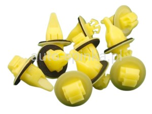 ASC3977 Spinka 9 x 17 nakładki klapy bagażnika RAV4 05-12 76827-42020 7682742020