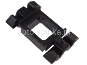 C50888 Spinka listwy progu zewnętrznej MERCEDES W 202 210 208 A 0099884078 A0099884078 A 009 988 40 78 O